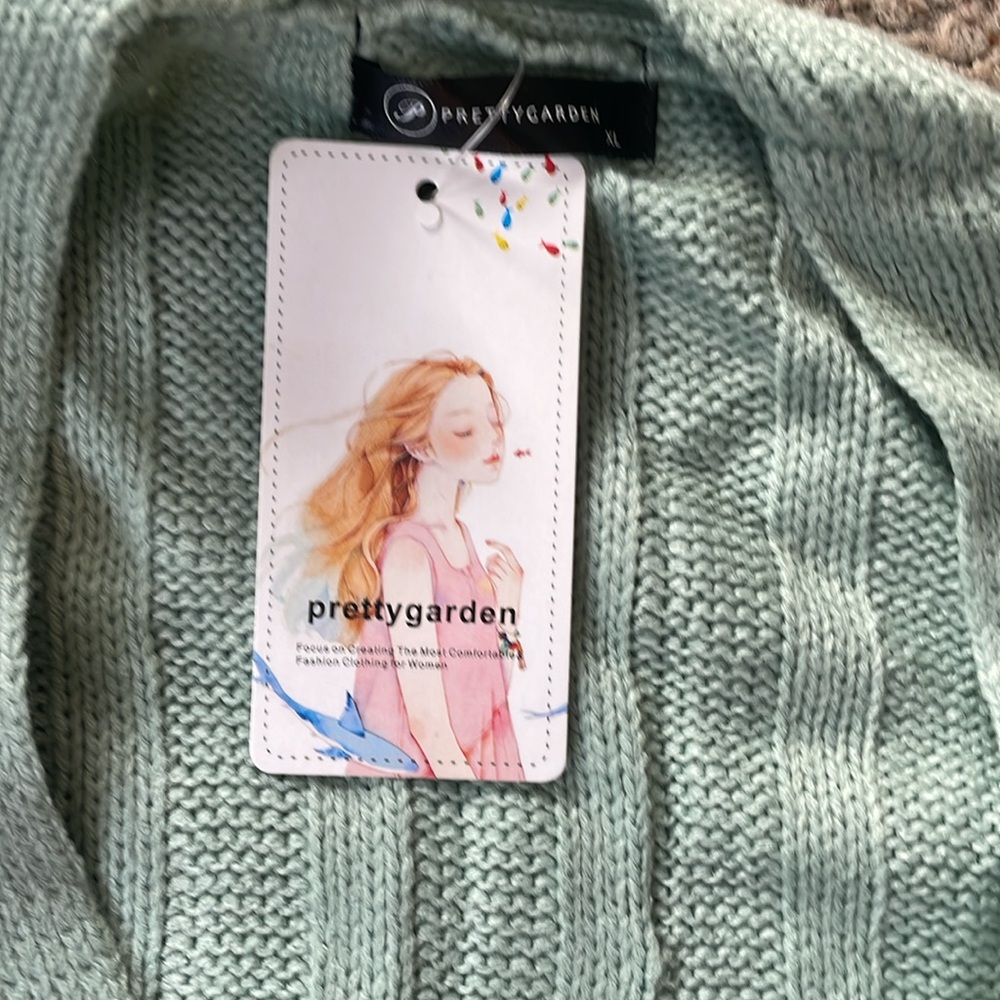 Sweater - Picture 3 of 5